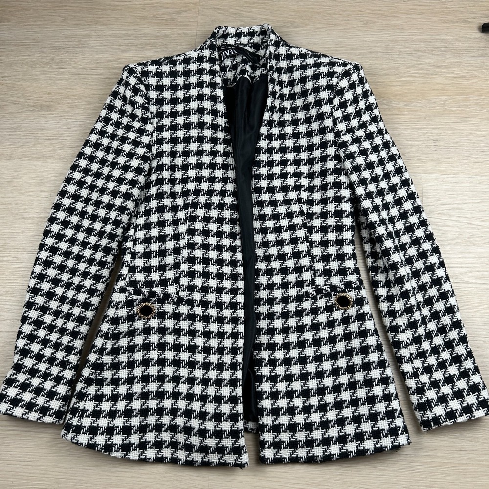 Zara Womens Small Black White Houndstooth Tweed Blazer Jacket Gold Accent Button